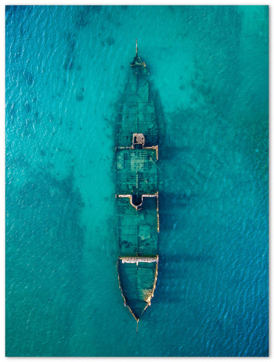 Tableau photo d'art en plexiglas montrant une épave vue par drone à l'Ile Maurice