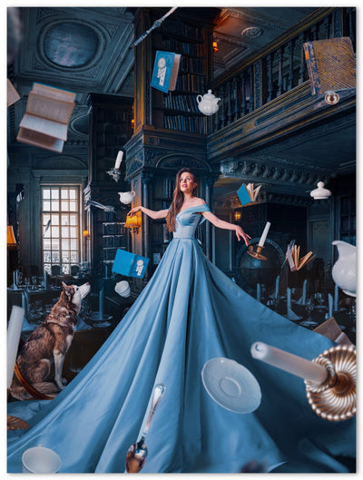 Tableau photo d'art en plexiglas montrant une princesse en robe bleue dans un manoir ensorcelé